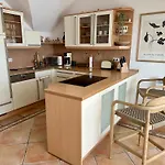 Apartment Hafenromantik - Wohnen Mit Charme Im Herzen Von Neustadt Mit Blick Auf Binnenwasser Neustadt in Holstein