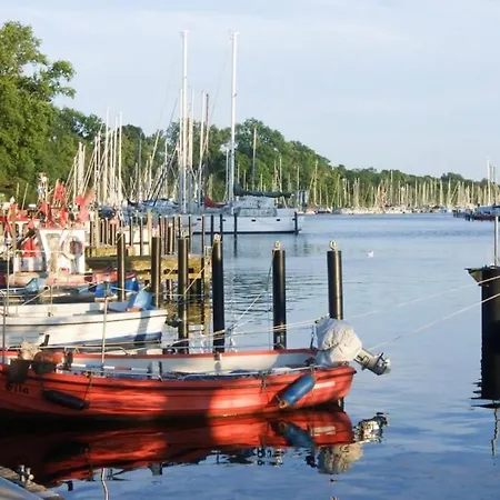 Hafenromantik - Wohnen Mit Charme Im Herzen Von Neustadt Mit Blick Auf Binnenwasser
