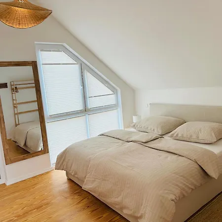 Apartment Hafenromantik - Wohnen Mit Charme Im Herzen Von Neustadt Mit Blick Auf Binnenwasser