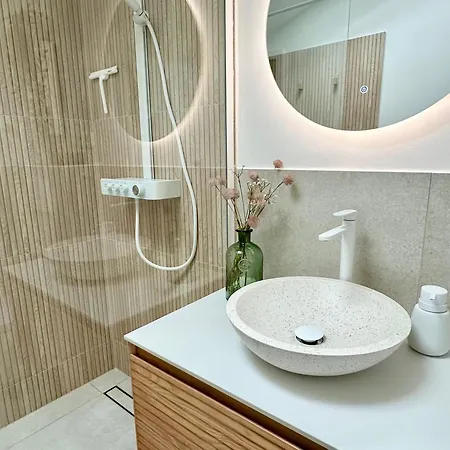 Apartament Hafenromantik - Wohnen Mit Charme Im Herzen Von Neustadt Mit Blick Auf Binnenwasser *