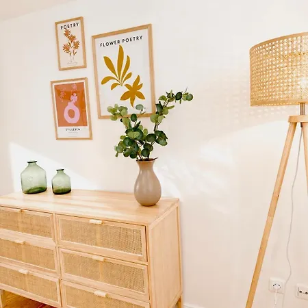 Apartament Hafenromantik - Wohnen Mit Charme Im Herzen Von Neustadt Mit Blick Auf Binnenwasser Neustadt in Holstein